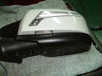 NV350ミラーカバー取り付け