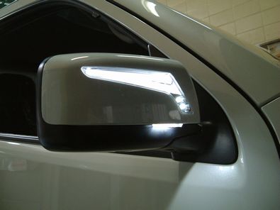 NV350ミラーカバー取り付け