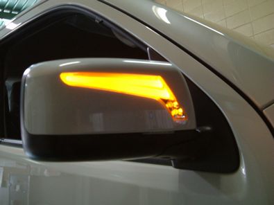 NV350ミラーカバー取り付け