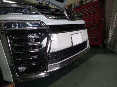 ヴォクシーへ持込のLEDフォグ取付