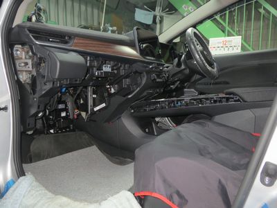 ノートAURA e-POWERへGrgo取付
