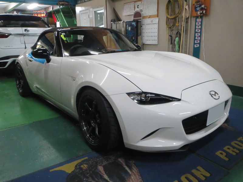 ロードスターへ持ち込みデジタルミラー取り付け