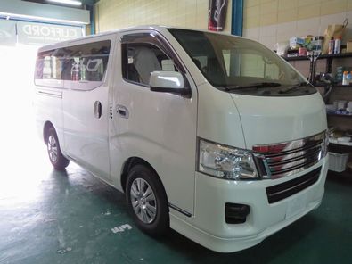 NV350へHID&ドアロック連動格納