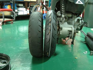 addressv125 Rタイヤ交換