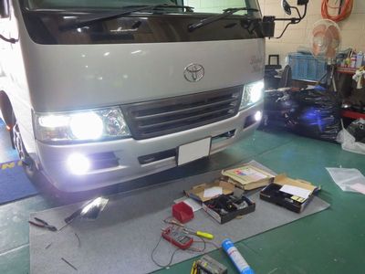 コースターへHID取付